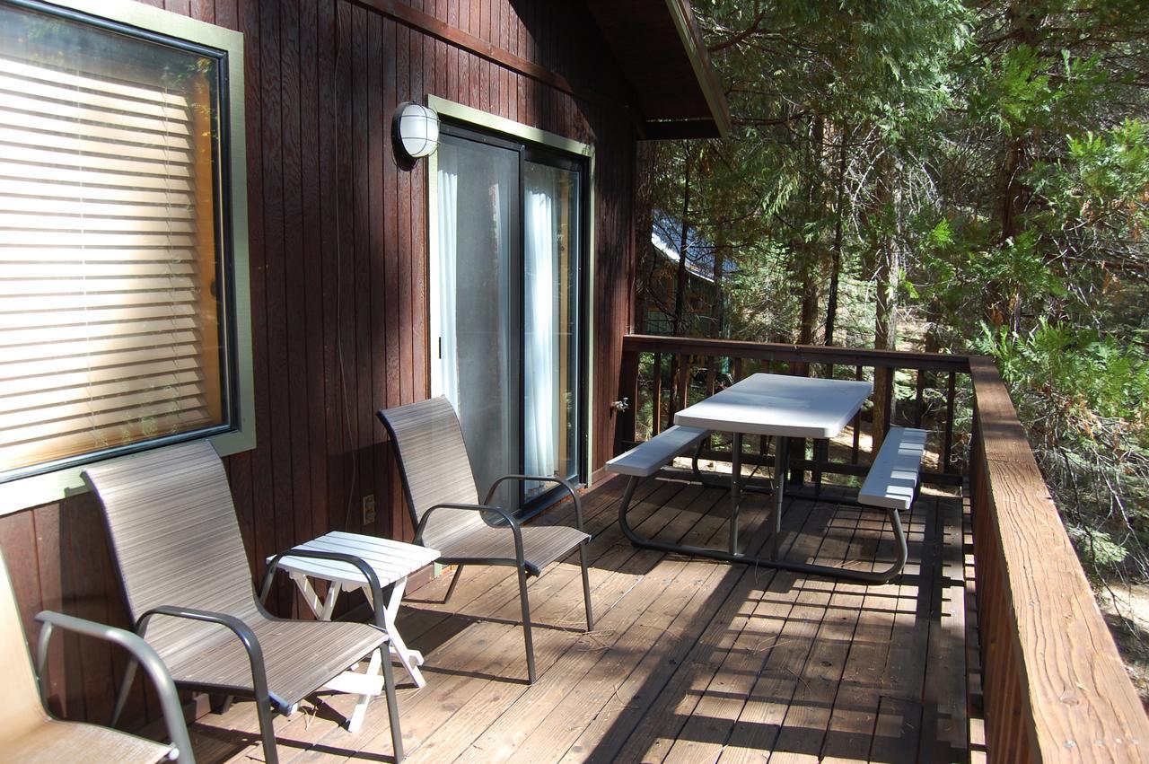 1s Cecils Chalet